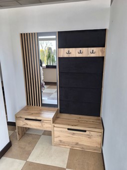 meble RISE 09 garderoba przedpokój z panelami tapicerowanymi lamelami artis